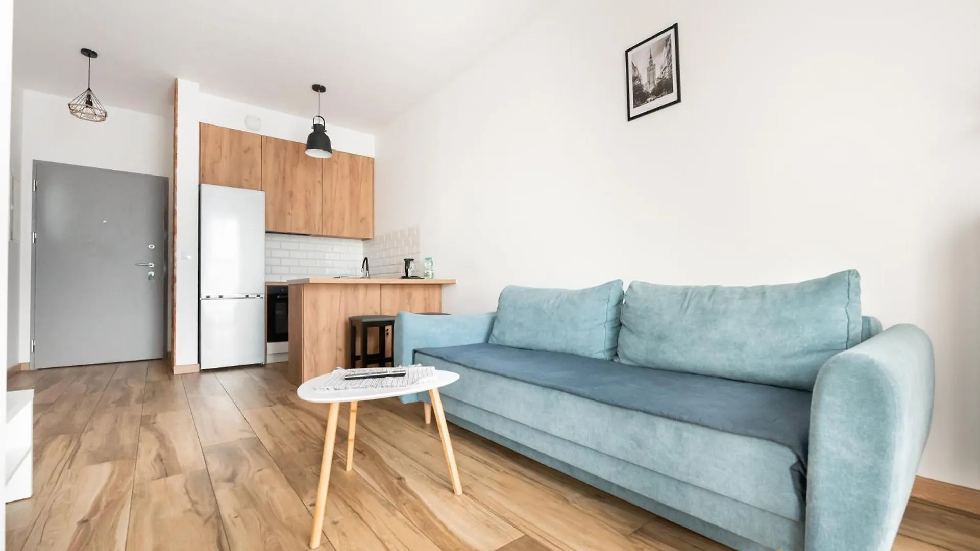 Wola Homely Apartment #106 Varsó